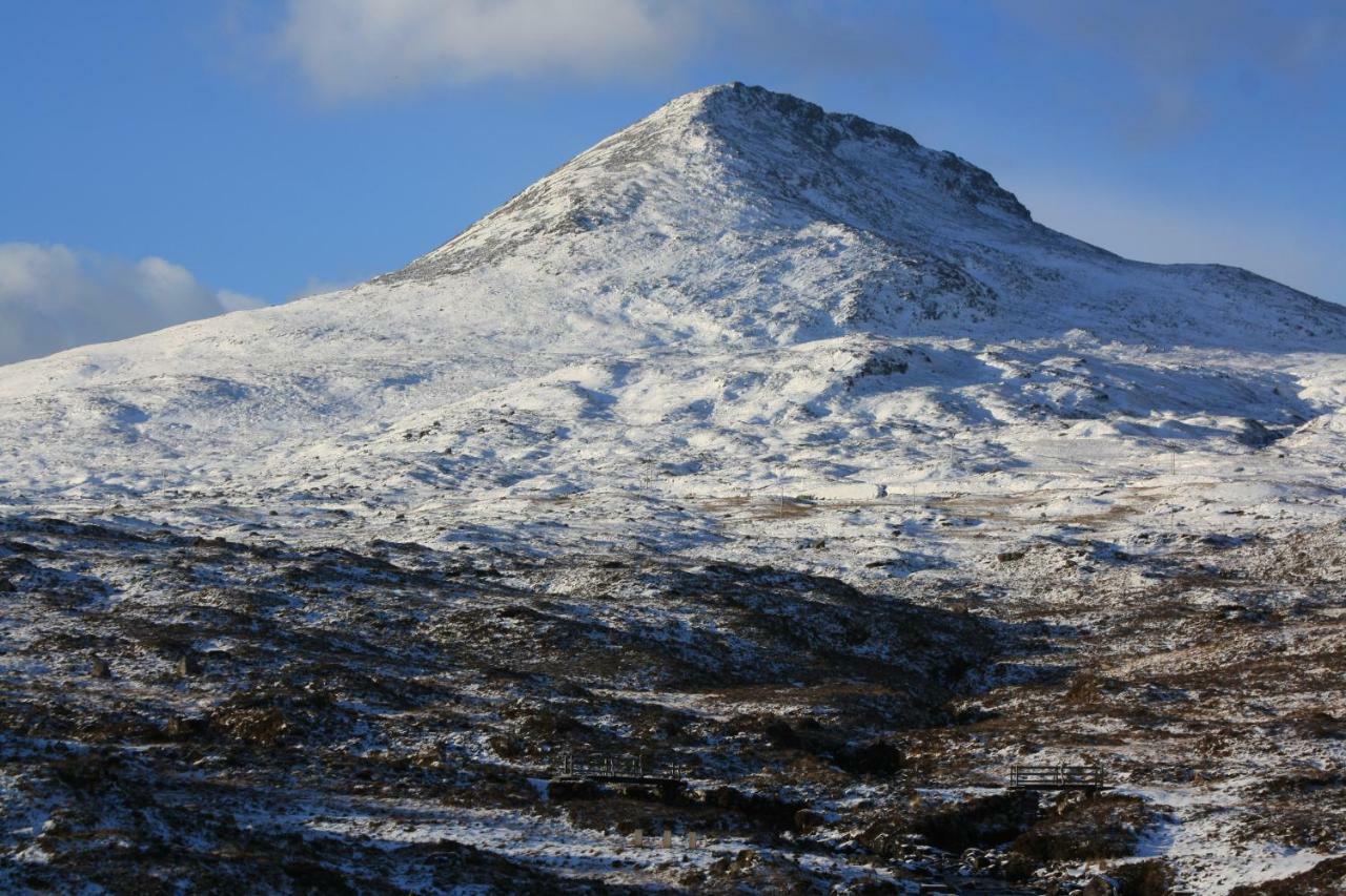 Lochedge Lodge *
